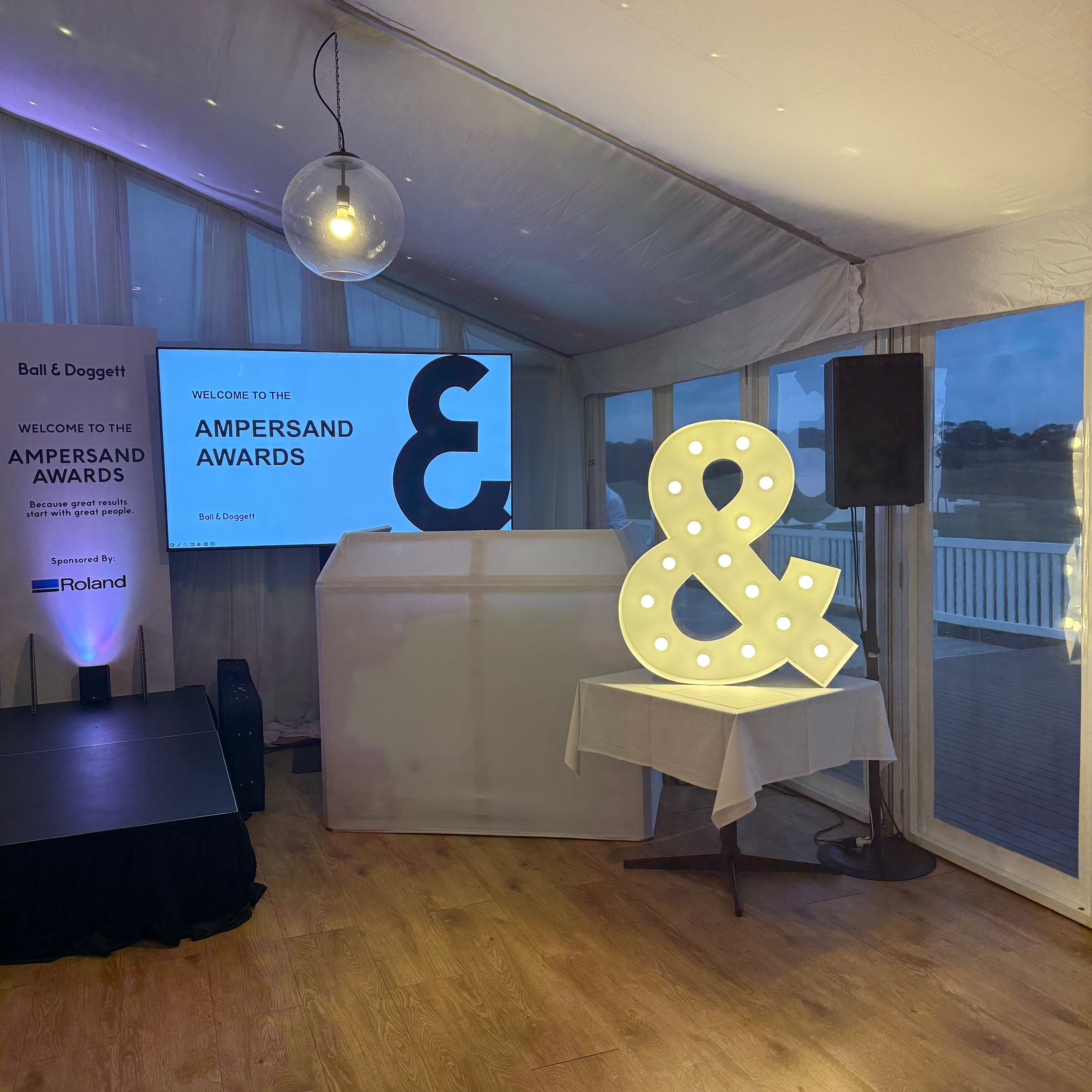 Light Up Symbol Hire Melbourne | Ampersands, Hashtags & Custom Event Symbols